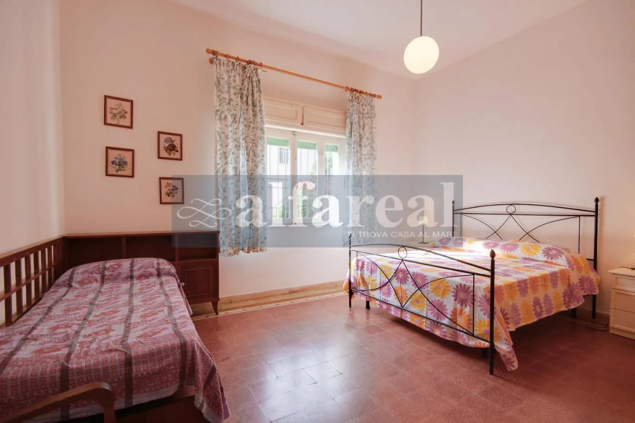 Apartment Mazzini, 3 Camere, Terrazza, E A Soli 150 M Dal Mare! By Alfareal Castiglione della Pescaia