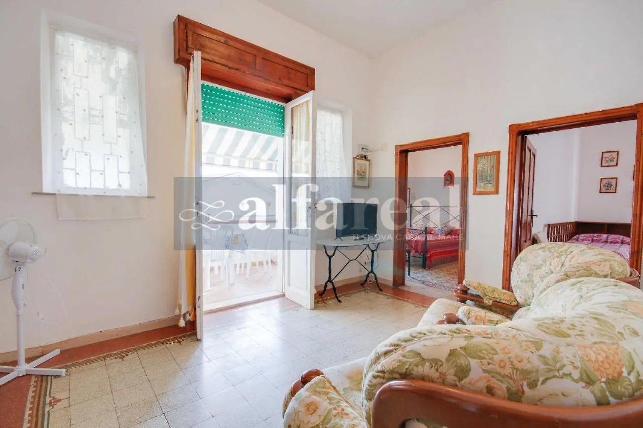 Apartment Mazzini, 3 Camere, Terrazza, E A Soli 150 M Dal Mare! By Alfareal Castiglione della Pescaia Italy